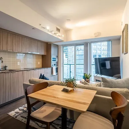 Stylish Condo In The Heart Of Downtown Toronto